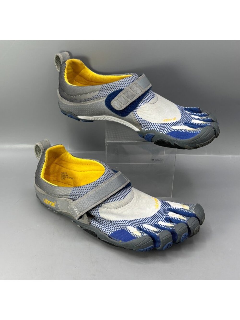 Vibram FiveFingers Bikila Barefoot Running Shoes Mens 8 Blue Gray Waterproof